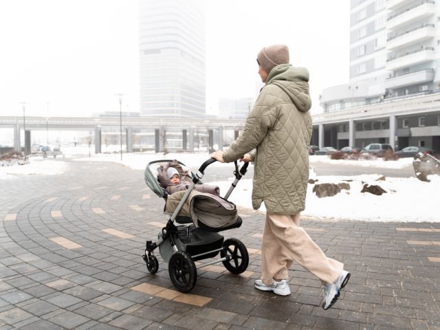 Three Important Factors for Buying Baby Stroller